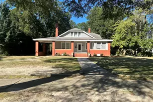 330 McRae St, Laurinburg, NC 28352 - Photo 1