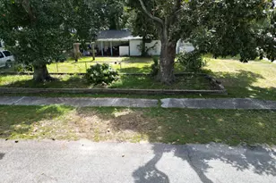 404 N Third St, Carolina Beach, NC 28428 - Photo 3