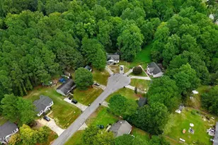 147 Creekside Dr, Four Oaks, NC 27524 - Photo 5