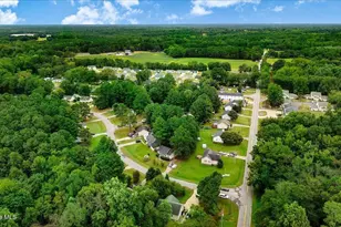 158 Creekside Dr, Four Oaks, NC 27524 - Photo 3