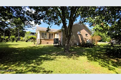 812 Pelican Drive, New Bern, NC 28560 - Photo 3