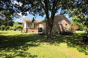 812 Pelican Dr, New Bern, NC 28560 - Photo 3