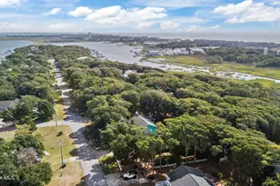 201 Hoop Pole Creek Dr, Atlantic Beach, NC 28512 - Photo 37
