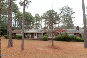 303 Dogwood Ln, Hamlet, NC 28345 - Photo 1