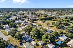304 N 21st St, Morehead City, NC 28557 - Photo 17