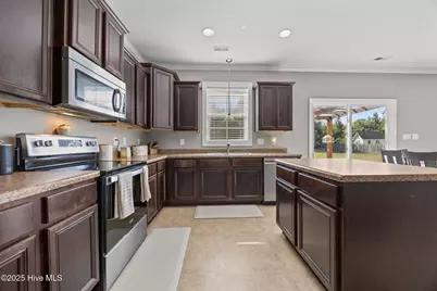 147 Foggy River Way, Jacksonville, NC 28540 - Photo 7