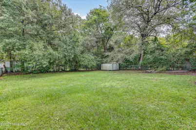 122 E Bayshore Boulevard, Jacksonville, NC 28540 - Photo 25