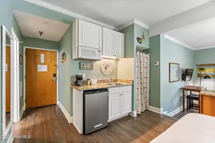 602 W Fort Macon Rd, Atlantic Beach, NC 28512 - Photo 17