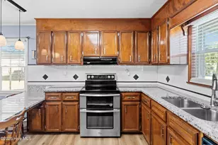 117 S Thomas St, Beulaville, NC 28518 - Photo 11