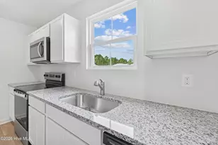 1010 Brooke Ridge Ln, Boiling Spring Lakes, NC 28461 - Photo 9