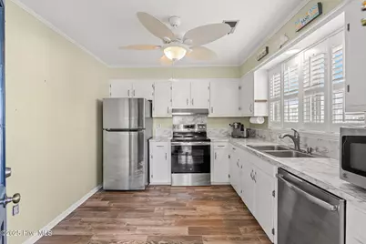 322 58th Avenue N, North Myrtle Beach, SC 29582 - Photo 7