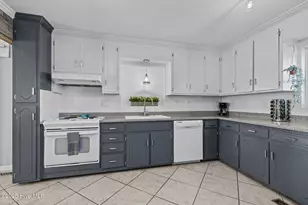 205 Barefoot Ln, Atlantic Beach, NC 28512 - Photo 15