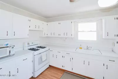 424 Trott Street, Oak Island, NC 28465 - Photo 17