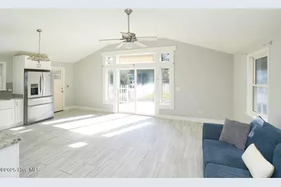 127 NW 10th Street, Oak Island, NC 28465 - Photo 9