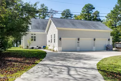 212 Lakeshore Drive, Lake Waccamaw, NC 28450 - Photo 37