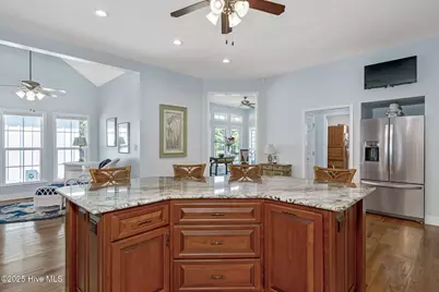 212 Lakeshore Drive, Lake Waccamaw, NC 28450 - Photo 17