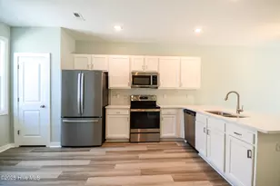 427 Sunfish LN, Sneads Ferry, NC 28460 - Photo 5