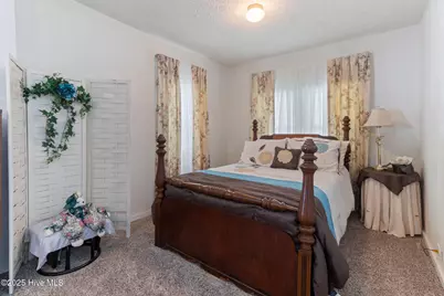 410 Elizabethtown Road, Bladenboro, NC 28320 - Photo 17