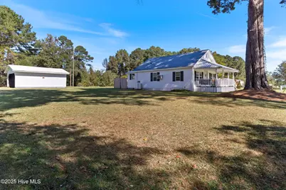 410 Elizabethtown Road, Bladenboro, NC 28320 - Photo 3