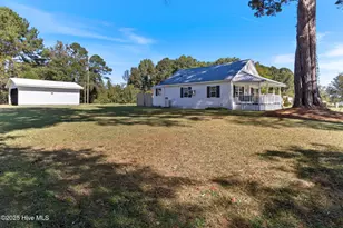 410 Elizabethtown Rd, Bladenboro, NC 28320 - Photo 3