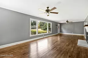 302 Juanita Ave, Hamlet, NC 28345 - Photo 7