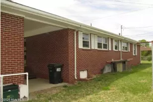 1702 Clark Ave, New Bern, NC 28560 - Photo 5