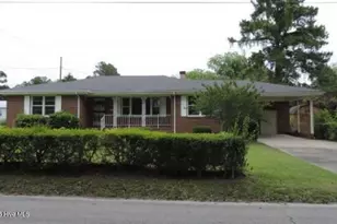 1702 Clark Ave, New Bern, NC 28560 - Photo 1