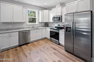 1081 Greenview Rd, Southport, NC 28461 - Photo 11