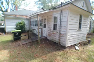 409 N Haughton St, Williamston, NC 27892 - Photo 9