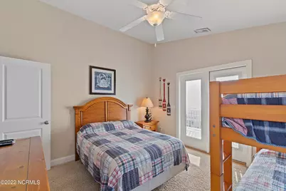 127 Ocean Boulevard W, Holden Beach, NC 28462 - Photo 33