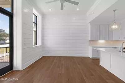 805 Mulberry Street #Unit 104, Beaufort, NC 28516 - Photo 11