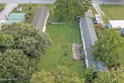 137 Zacchaeus Avenue, Morehead City, NC 28557 - Photo 5