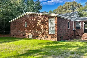 22480 Patricia St, Laurinburg, NC 28352 - Photo 17