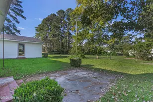 414 S Wilson St, Chadbourn, NC 28431 - Photo 33