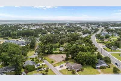 201-203 Sherwood Boulevard, Beaufort, NC 28516 - Photo 11