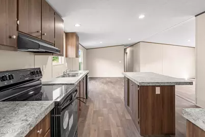 120 NW First Street, Teachey, NC 28464 - Photo 23