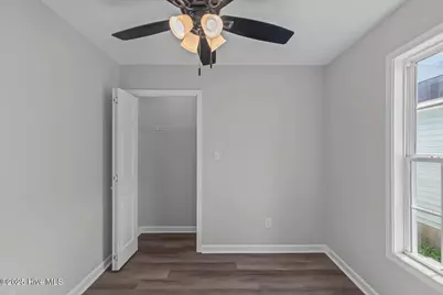 212 Lawson Street, New Bern, NC 28562 - Photo 31