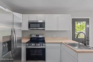 212 Lawson St, New Bern, NC 28562 - Photo 13