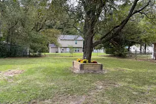 804 E Lizzie St, Selma, NC 27576 - Photo 5