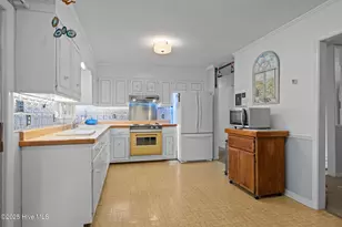 309 Barbour Rd, Morehead City, NC 28557 - Photo 5