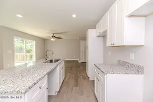 925 W Massachusetts Ave, Southern Pines, NC 28387 - Photo 15