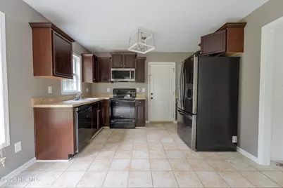 404 Silva Cove, Richlands, NC 28574 - Photo 5