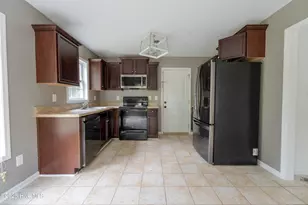 404 Silva Cove, Richlands, NC 28574 - Photo 5