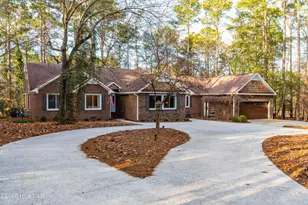 335 Sprunt Dr, Clinton, NC 28328 - Photo 1