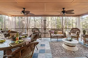335 Sprunt Dr, Clinton, NC 28328 - Photo 5