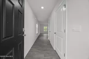 1324 S Wilshire Ct, Kinston, NC 28504 - Photo 9