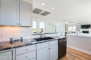 648 Ocean Blvd W, Holden Beach, NC 28462 - Photo 15