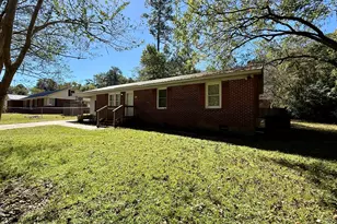 403 Henderson St, Williamston, NC 27892 - Photo 3
