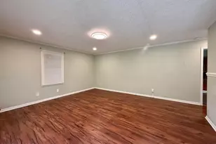 403 Henderson St, Williamston, NC 27892 - Photo 9