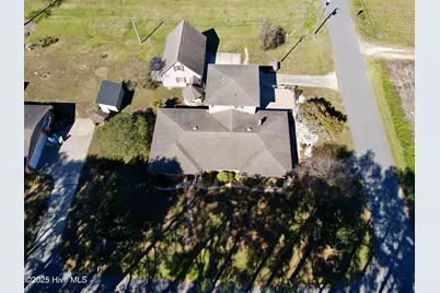 1020 Dixie Trail, Williamston, NC 27892 - Photo 17